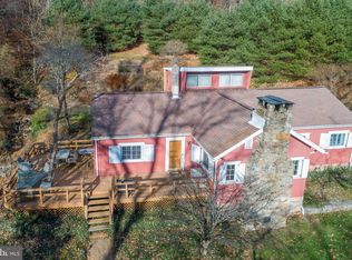 42 Ash Ln, Boyertown, PA 19512