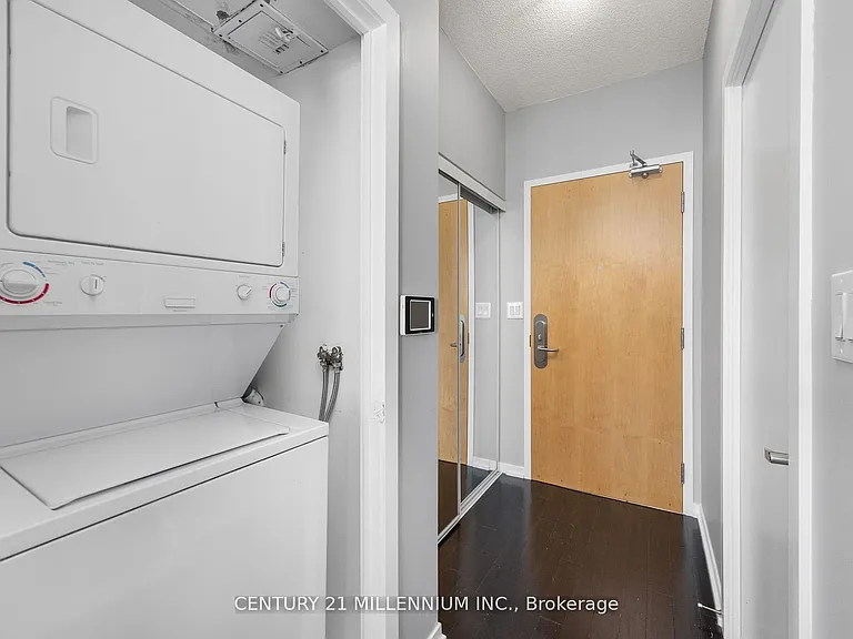 65 Bremner Blvd W #4503 — Photo 4