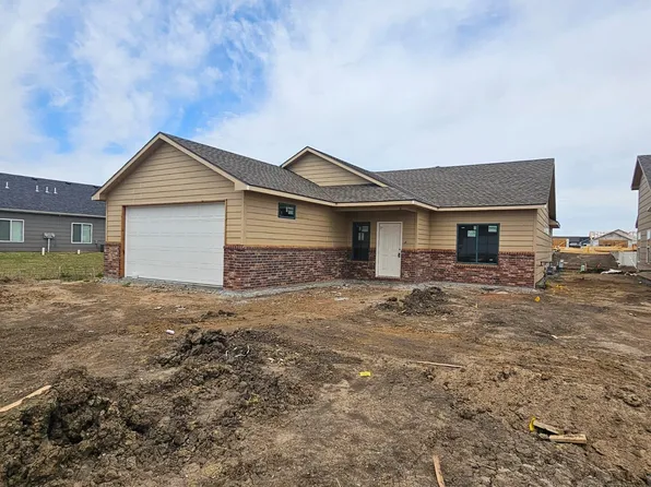 5079 N Toben Ct, Wichita, KS 67226