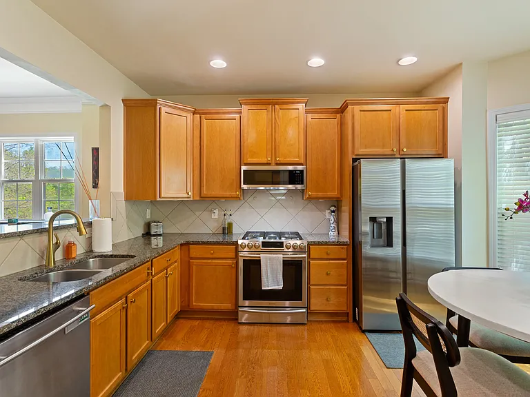 Pecan Knoll Dr — Photo 15