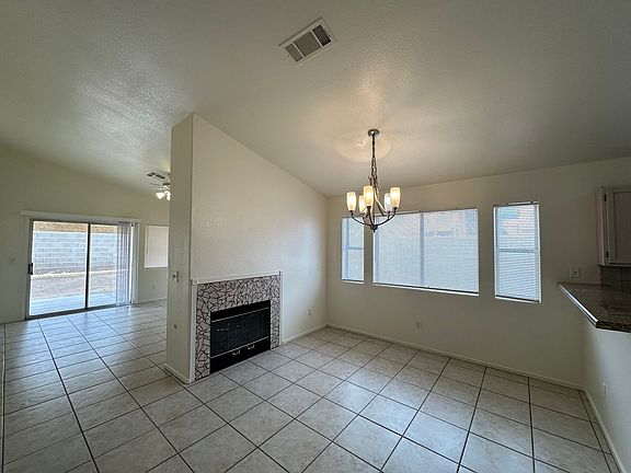 3rd image of 9181 Bucksprings Dr