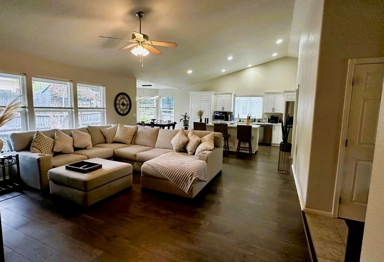 Eastwood 3 bedroom 2 bath home — Photo 3