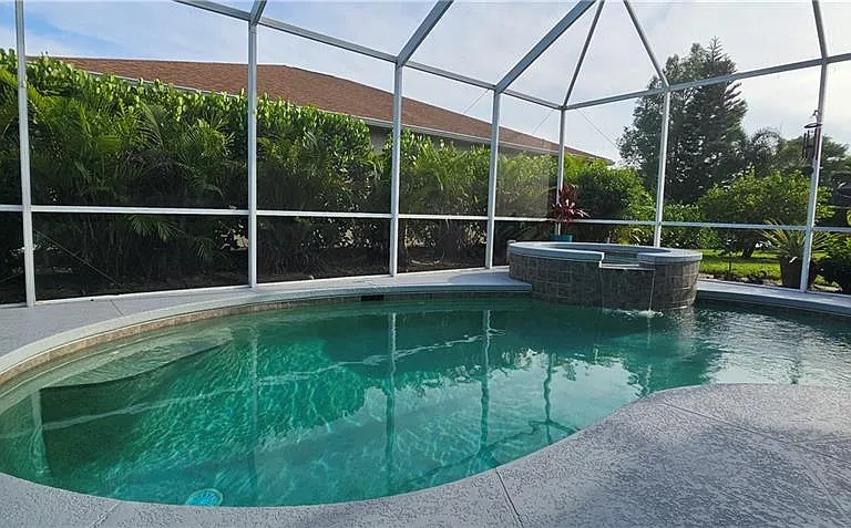 520 Crossfield Cir — Photo 28