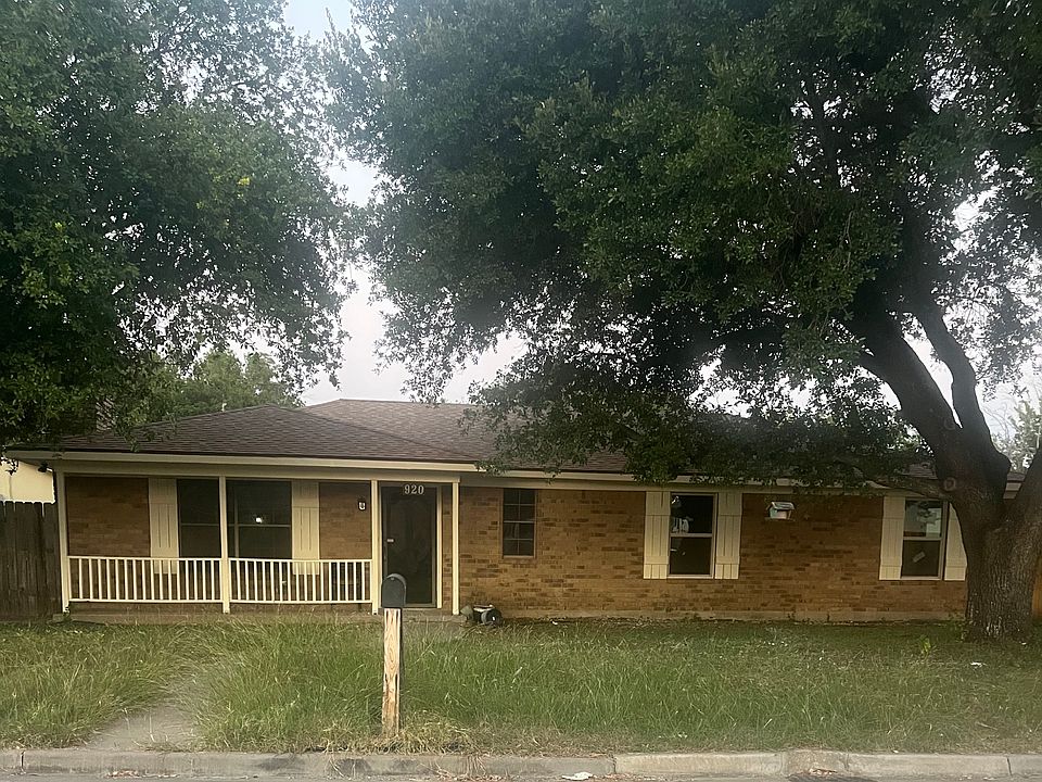 2nd image of 920 Rosedale Dr