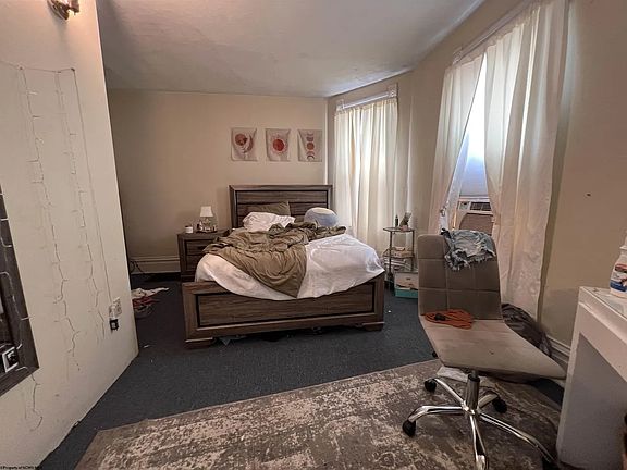 2nd image of 405 Forest Ave #677d67d84