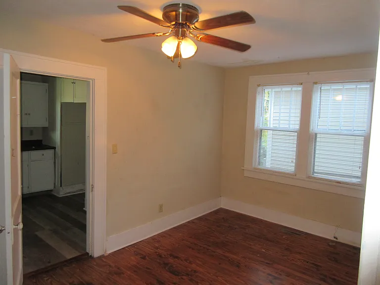 2336 E Cherry St — Photo 8