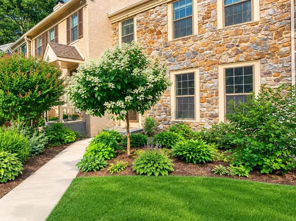 1404 Weatherstone Dr #1404, Paoli, PA 19301