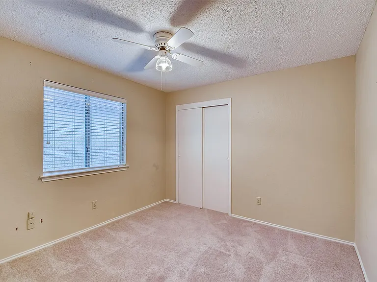 14008 Maricella Ln — Photo 12
