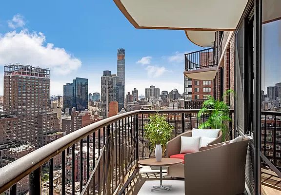 5th image of 304 E 65th St #26CD