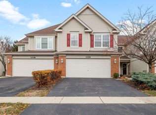 3074 Renard Ln, St Charles, IL 60175