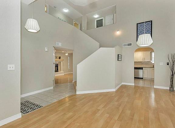 4th image of 1381 Amber Morgan Dr