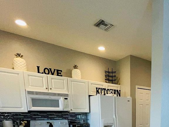4th image of 4223 Liron Ave APT 201