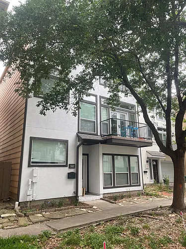5807 Maxie St Photo 1