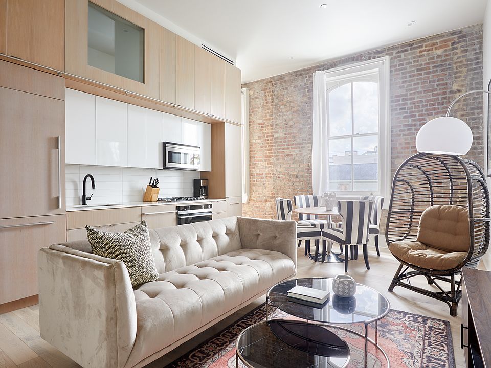 1st image of 2228 Gravier St #205