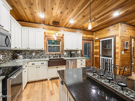 11th image of this home