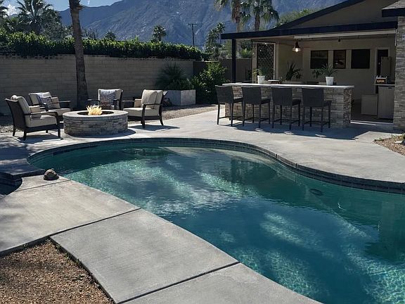 5th image of 2940 N Cypress Rd