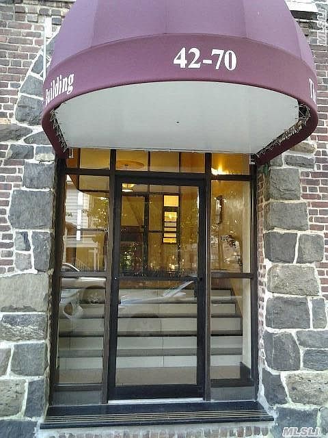 1st image of 4270 156th St APT 2ER