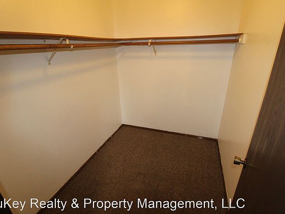 2nd image of 2527 E Pacific Ave