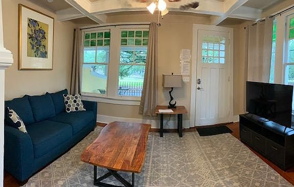 2nd image of 134 N Jefferson Davis Pkwy #134
