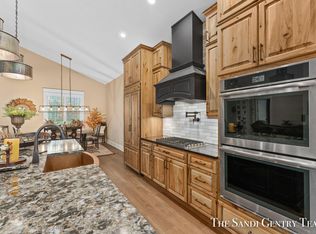 10370 State Rd, Nunica, MI 49448