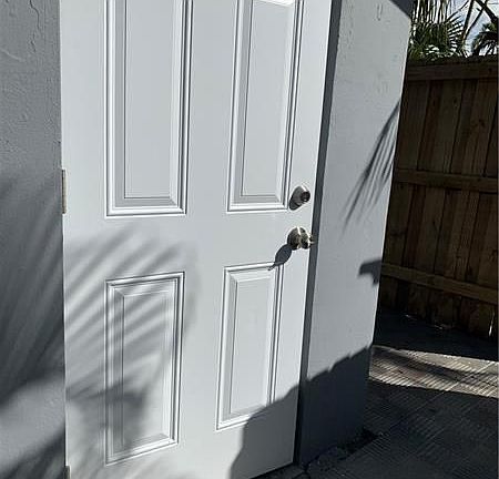 3rd image of 110 SW 20th Ave #1