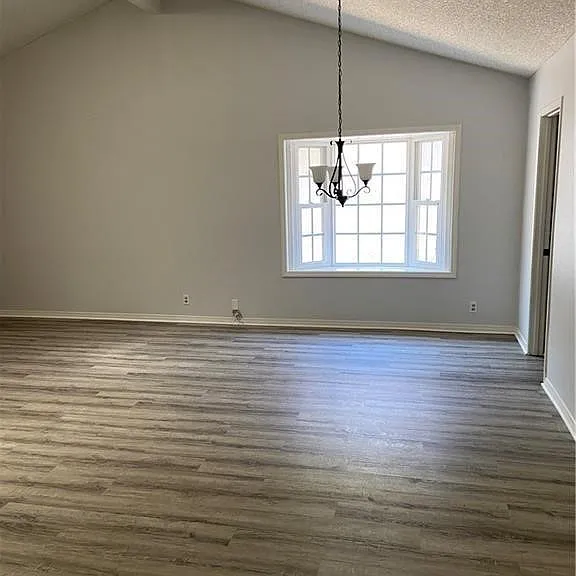 2021 Barclay Ct — Photo 8