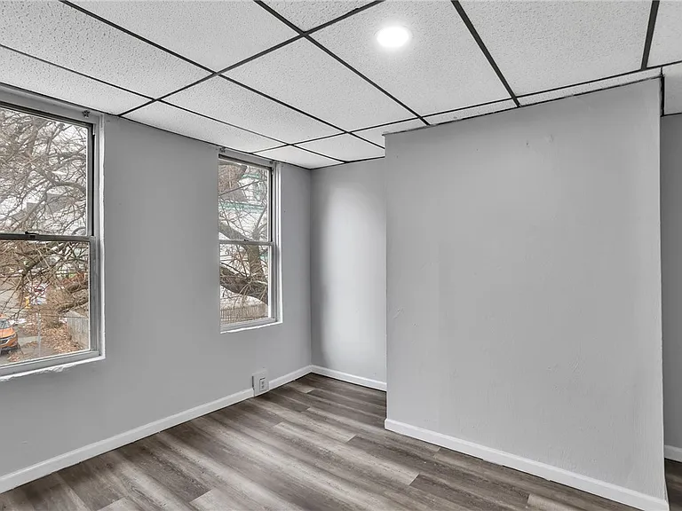 3246 Richardson Ave — Photo 23
