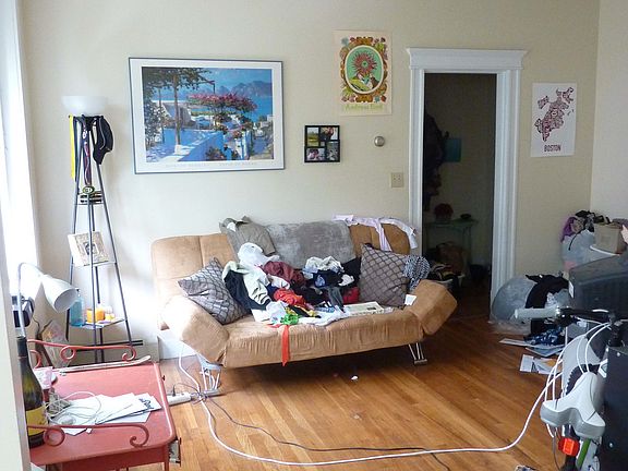 5th image of 1625 Commonwealth Ave APT 2C