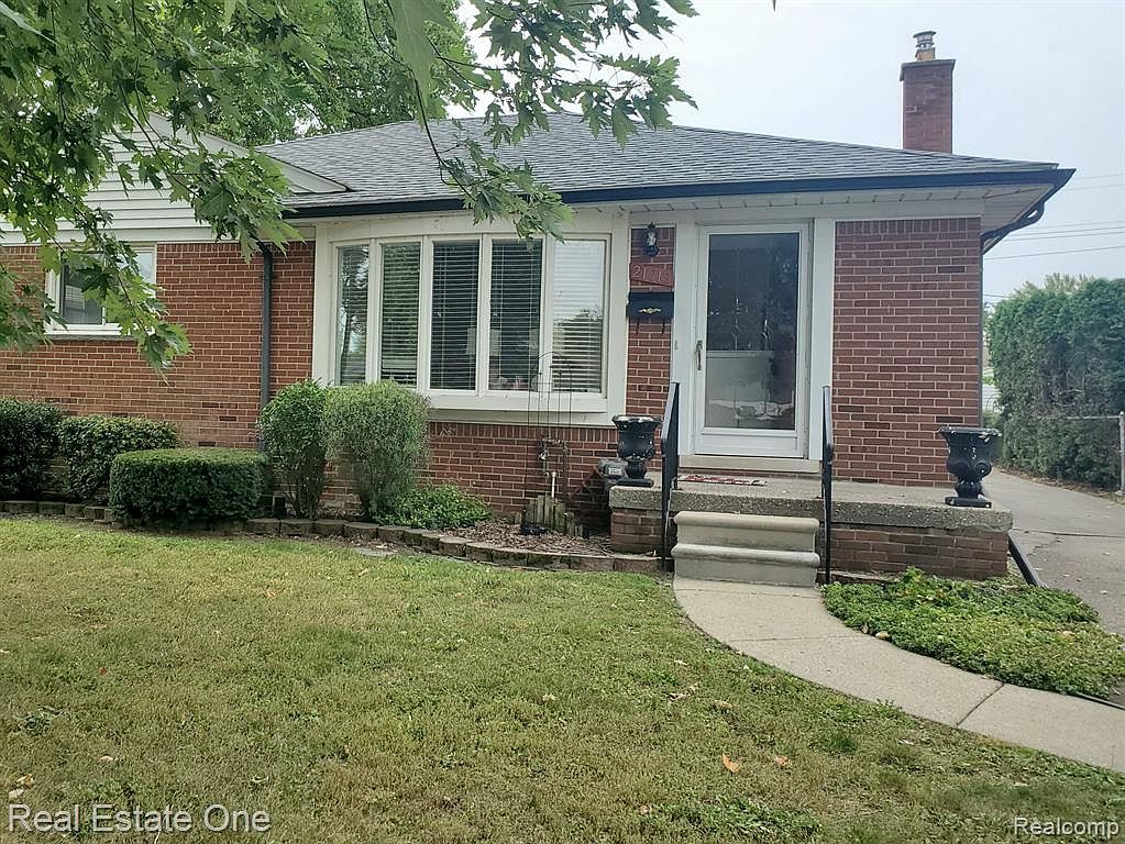 21018 Alexander St, Saint Clair Shores, MI 48081 Zillow
