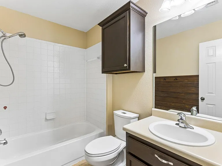 1911 Ralph C Craig Ln — Photo 14