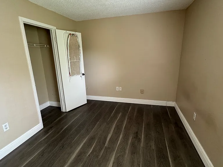 14301 Hanging Moss Cir #202 — Photo 9