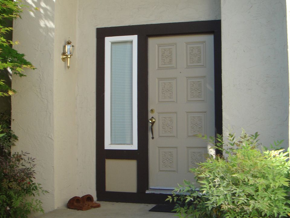 1st image of 333 Branham Ln E