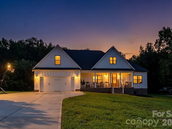 3012 Cedar Point Dr, Shelby, NC 28150