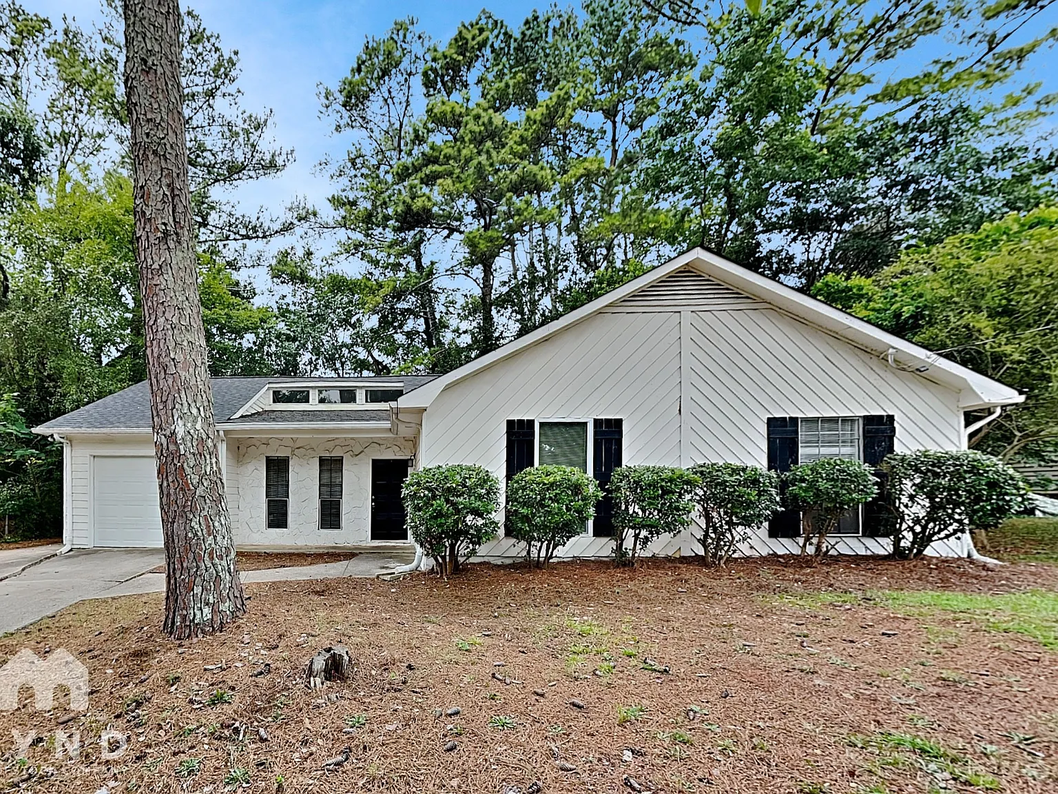 3 bed, 2.0 bath, 1281 sqft, $1,625 — Photo 1