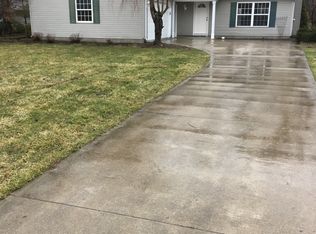488 Tappan Oval, Madison, OH 44057