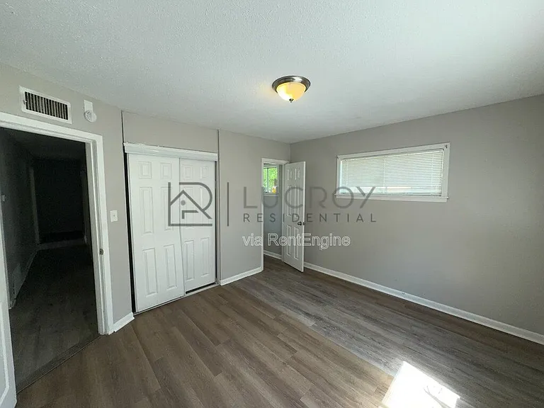 3341 Suncrest Dr — Photo 10