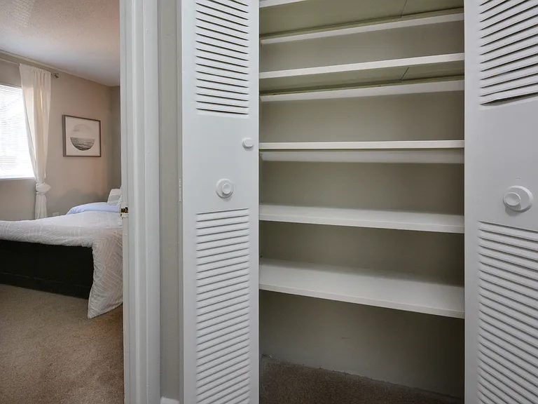 Keystone Apartments — Photo 56