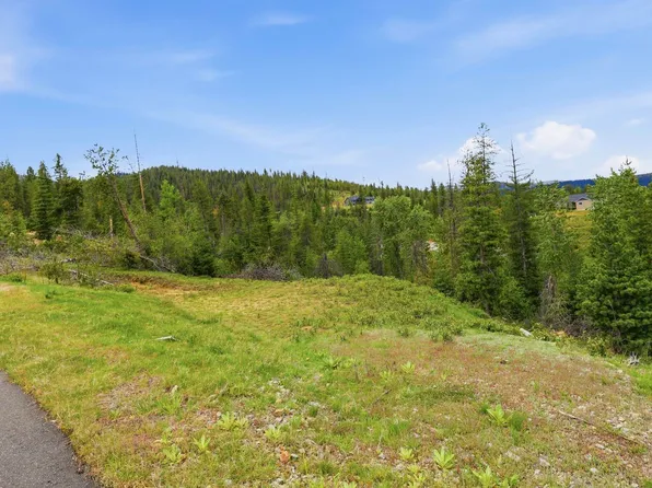 120 Blazing Saddle Ct, Pinehurst, ID 83850