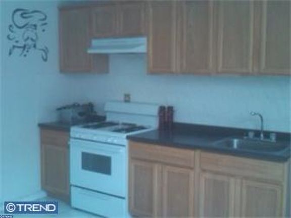 4th image of 738 McKean St