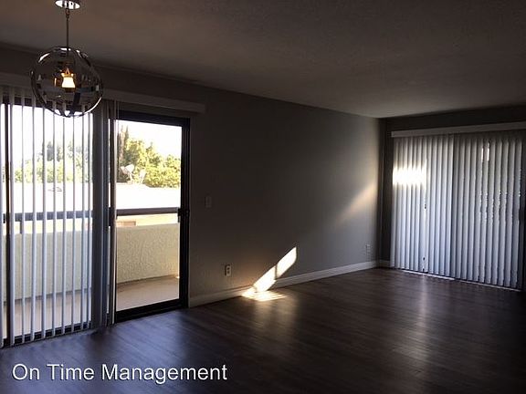 5th image of 689 Temple Ave APT 207