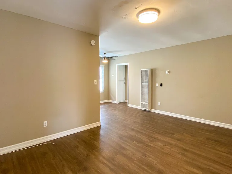 SF Laurel Apts — Photo 10