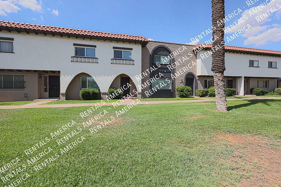 1st image of 2838 E Clarendon Ave