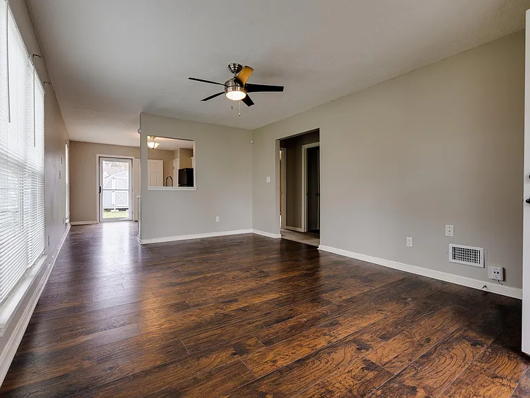 1430 Arling Ave — Photo 7