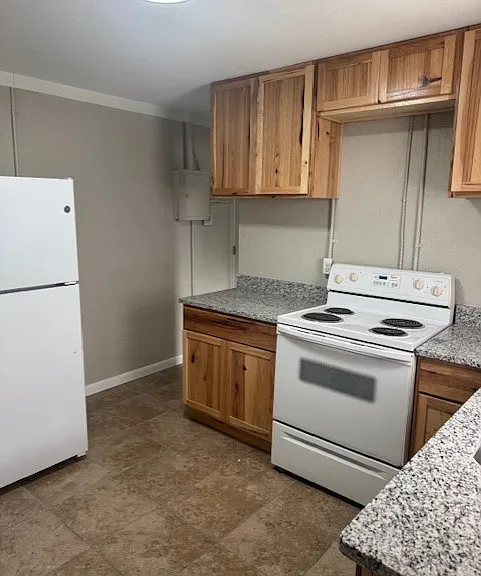811 Florida Ave — Photo 1