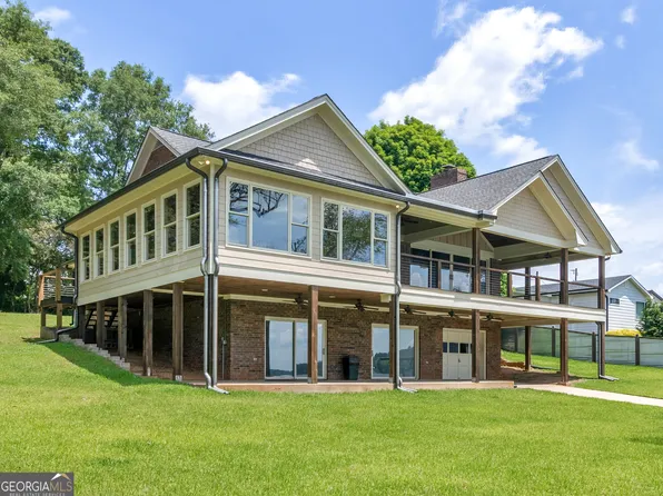 210 Roberts Point Rd, Jackson, GA 30233