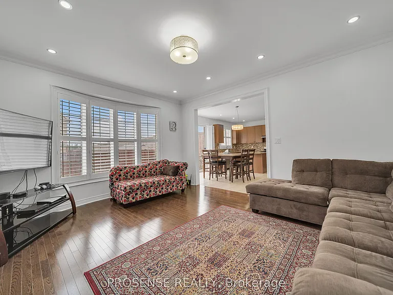 2 Timbercove Rd — Photo 7