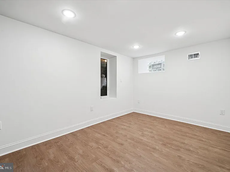 2534 S 61st St #2 — Photo 15