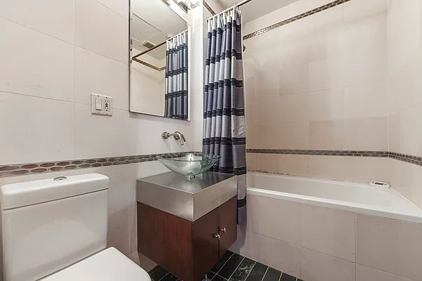 Rented by Compass | media 9