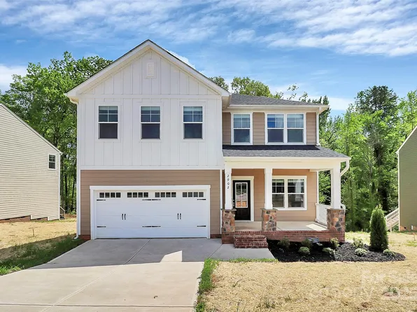 2902 Woodlands Creek Dr, Monroe, NC 28110