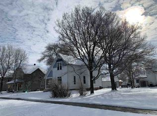 305 E 1st Ave, Flandreau, SD 57028